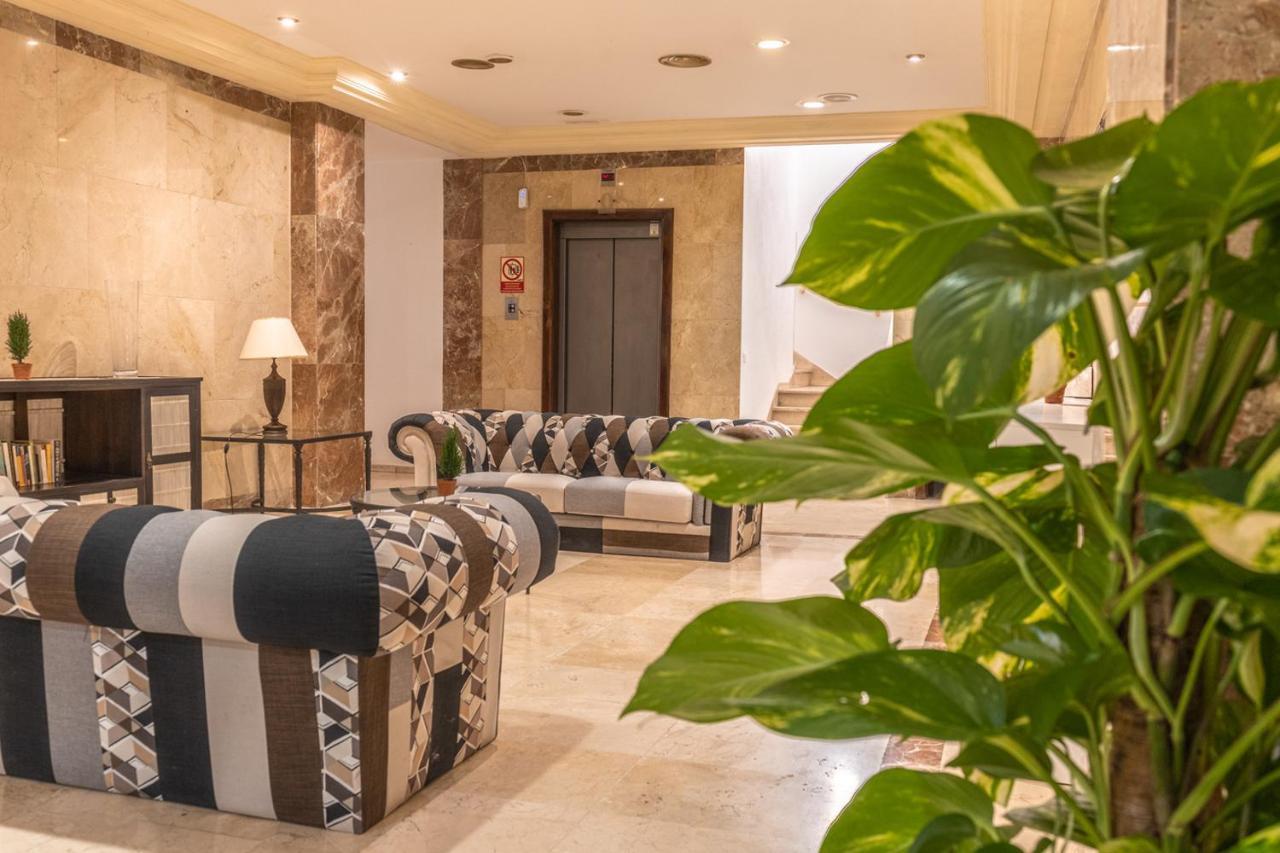 Hotel Aeropuerto Sur Сан-Исидро Экстерьер фото